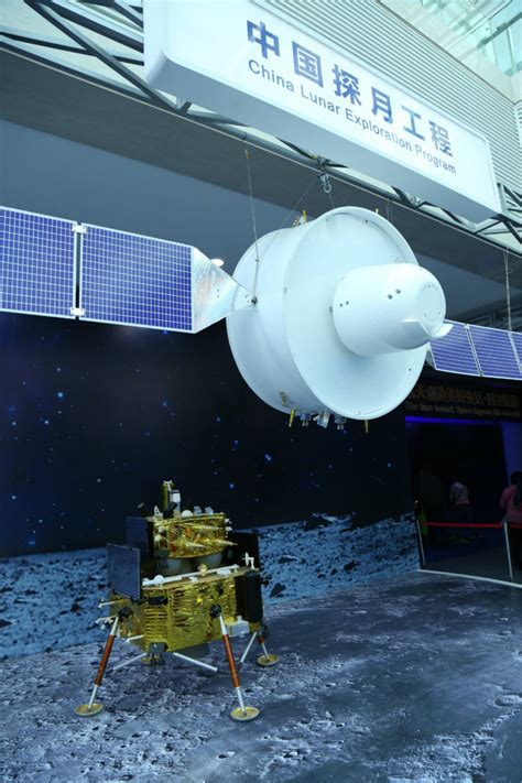 嫦娥五号探测器落月瞬间曝光：成功着陆月面，准备“挖土”之旅