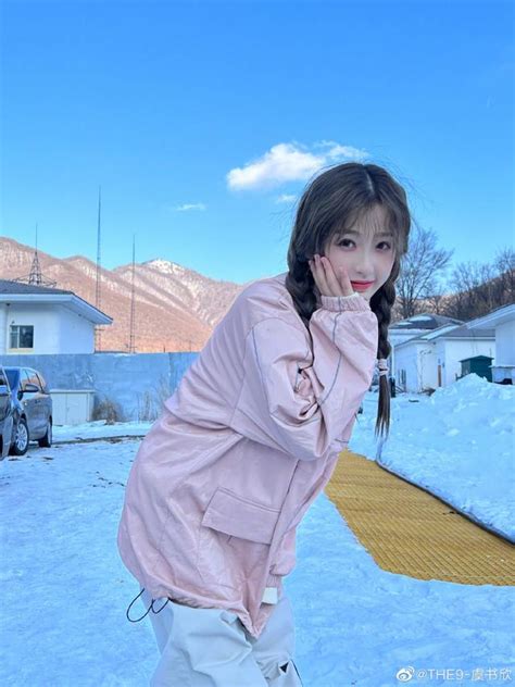 雪地甜美女生头像图片可爱