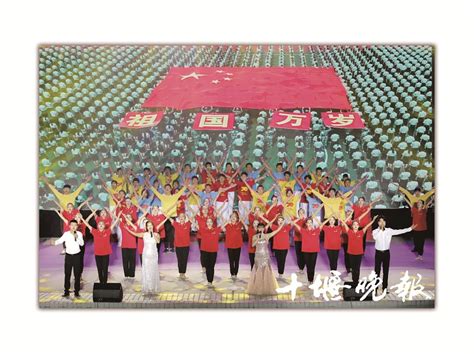 【十堰晚报】公益达人谢胜： 10年长跑，让志愿保持温度-武汉学院