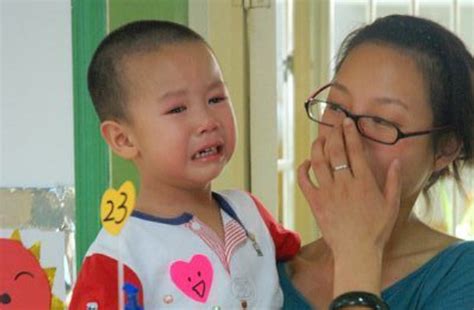 婴儿突然大哭撕心裂肺（中国式）-幼儿百科-魔术铺