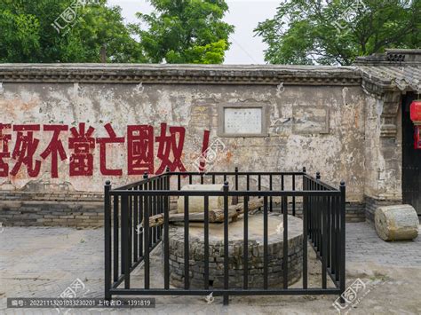 台湾青年冉庄地道战遗址亲身体验抗战奇观-文化旅游