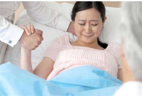 顺产为什么这么疼？这些有助于缓解疼痛和分娩的方法，你知道么 - 顺产 - 蓝灵育儿网