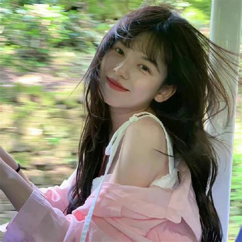 自拍真人女头图片