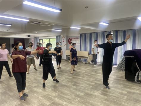 “心怀梦想 舞出人生”康桥华城社区开设摩登舞培训班-大河新闻