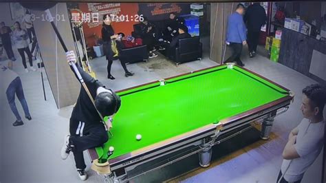 台球非主流小伙头像