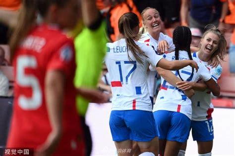 [女足欧洲杯]瑞士女足1-4荷兰女足_新浪图片