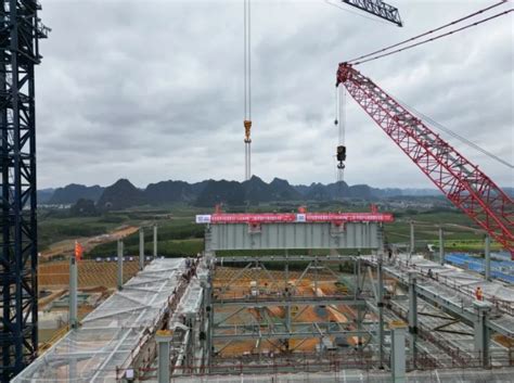 中能建崇左2×660MW电厂工程项目一号锅炉首根大板梁顺利吊装就位-国际电力网