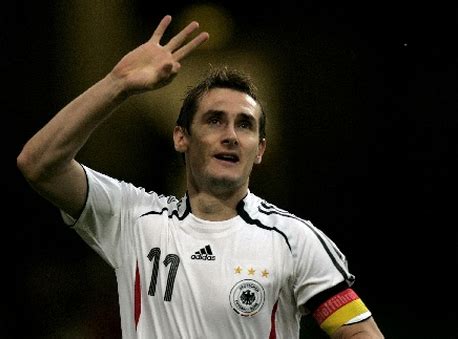 米洛斯拉夫·克洛泽（Miroslav Klose），1978年6月9日出生于波兰奥波莱，德国足球运动员，司职前锋，世界杯历史最佳射手。
