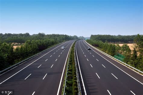 高速公路每公里造价是多少？？？-约是3600万元算一算平均每米.