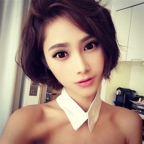短发服装彭亚楠图片