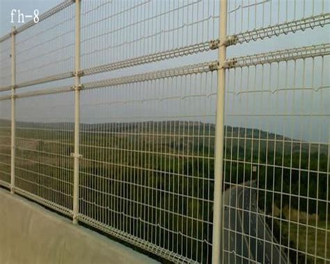 安平护栏网厂家供应海关综合保税区金属网状式隔离围网-阿里巴巴