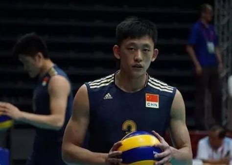 中国男排战胜世界第一巴西_凤凰网视频_凤凰网