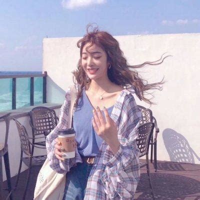 女生头像干净温柔吃货