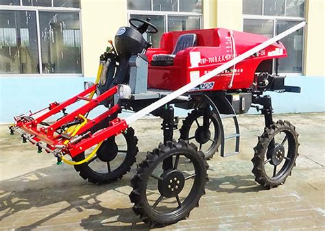 国外最先进的农业机械！能自动喷雾的机器人，远程操控精准喷洒_腾讯视频