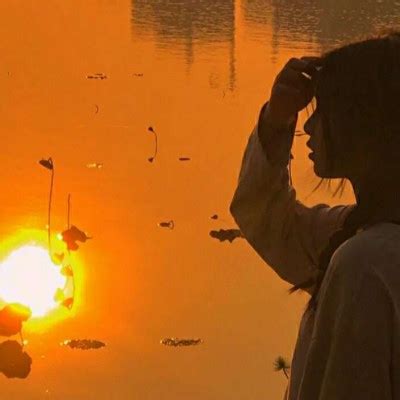 温柔冷淡型女生头像