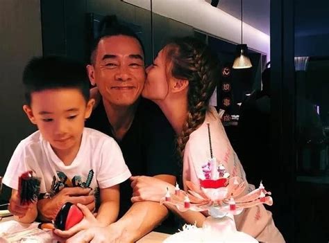 “湖南第一网红”张焱父亲去世，半年内突发肝癌晚期，刚过70大寿