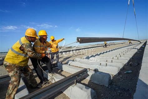 新疆各地重点项目建设稳步推进|新疆|天然气管道|哈密市_新浪新闻