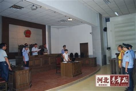 教师猥亵19名小学女生被判13年(图)_新闻中心_新浪网