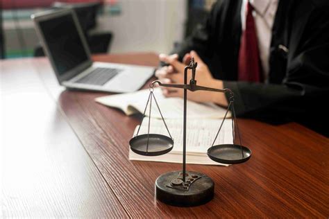 法律顾问律师团队相比企业内部法务有哪些优势?