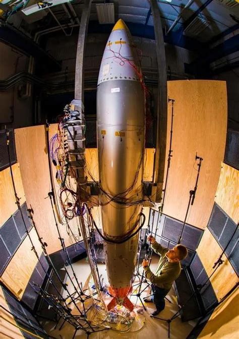 F15E完成新型核弹投放测试 美军或在亚太部署战术核武_手机新浪网