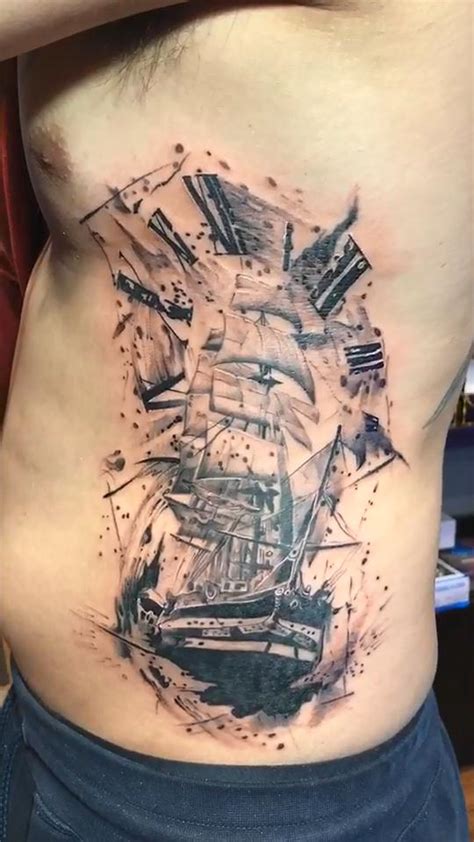 腰侧写实帆船纹身图案已完成视频 - 广州纹彩刺青
