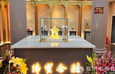 十一世班禅大昭寺礼佛，祈愿世界和平、国泰民安 - 中国民族宗教网