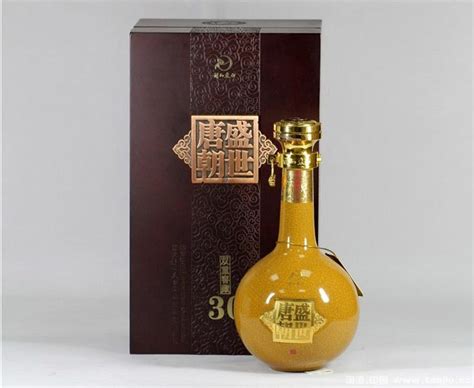2013年01月10日生产的诗仙太白盛世唐朝10年浓香型白酒