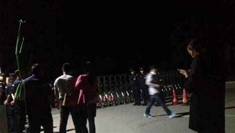 山东广饶发生中学纵火案致1死3伤 警方称已锁定嫌疑人|界面新闻 · 中国
