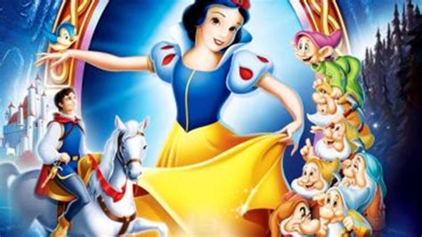 1937年7月17日第一部动画片《《白雪公主和七个小矮人》在好莱坞首映 - 历史上的今天