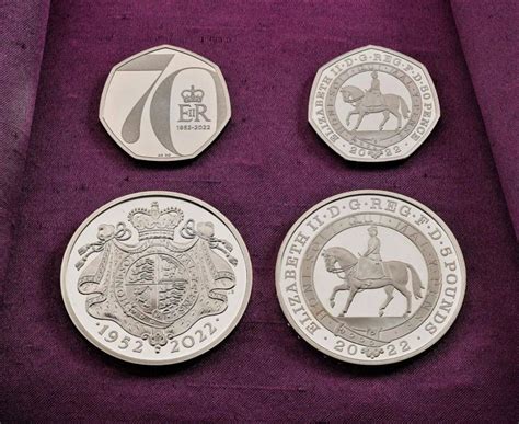 女王纪念币发行，记录一个时代的传奇！英国皇家铸币局纪念币购买指南_伊丽莎白_硬币_The