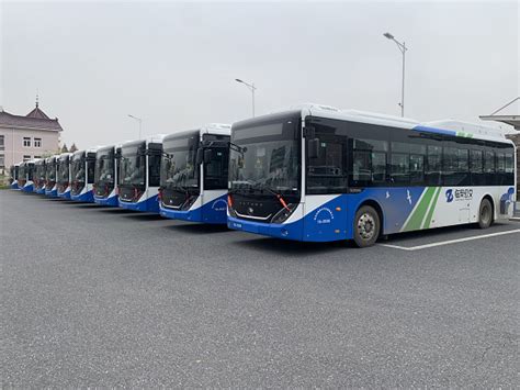 临安更新192辆公交车 加速融杭发展一体化_杭州网
