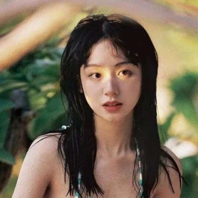 绿色的温柔头像女生