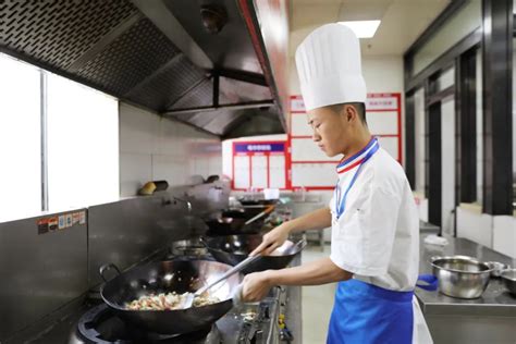 学炒菜培训一般多少钱_学厨师_陕西新东方烹饪学校