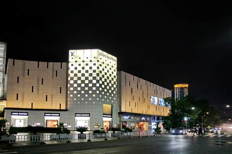 【宁波顶级休闲商业区—和义大道购物中心