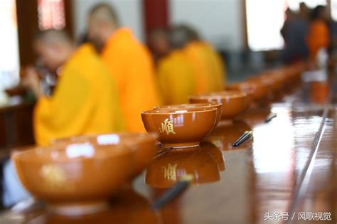 投资10亿元修建全球第一大佛的寺庙，吃斋上香免费却有一个禁忌