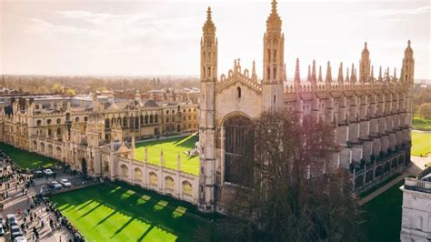 2023年英国顶级名校剑桥大学本科申请案例