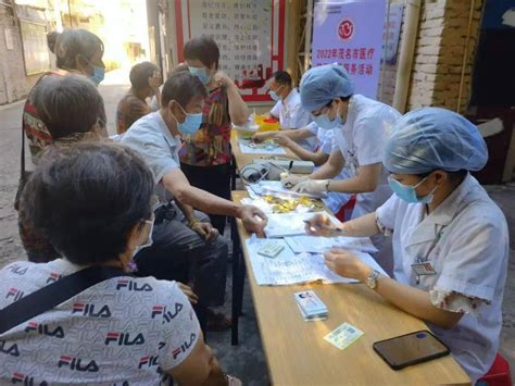 何源教授团队开展南京基层社区卫生服务中心高血压患者健康行为科研实践