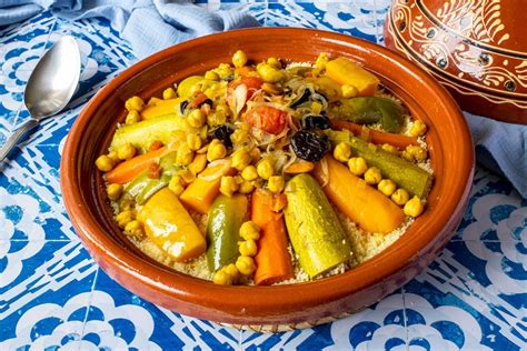 Cuscuz marroquino com legumes, delicioso prato tradicional - Jef2 ...