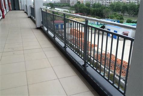 锌钢阳台栏杆_广西锌钢护栏-广西锌钢阳台护栏-广西阳光锌钢护栏加工有限公司