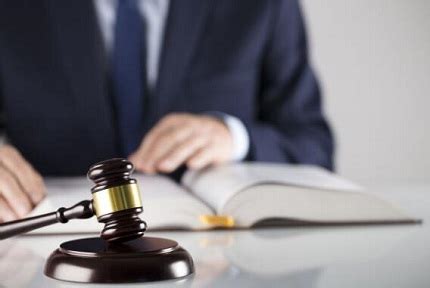 离婚请律师大概需要多少钱 应该如何确定离婚诉讼-名律师法律咨询平台
