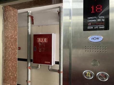 记者调查：遂宁个别小区电梯“救命键”形同虚设_手机新浪网