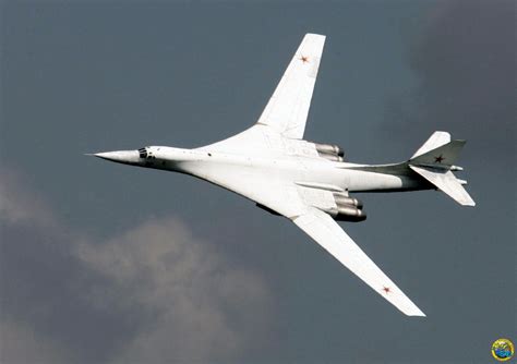 俄图-160战略轰炸机完成空中加油 - 俄罗斯卫星通讯社