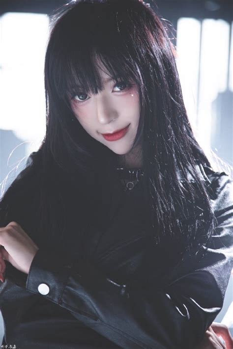 甜美女生头像黑丝