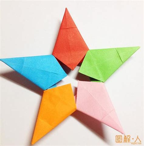 简单易学的立体折纸五角星，用来做装饰很好看哦