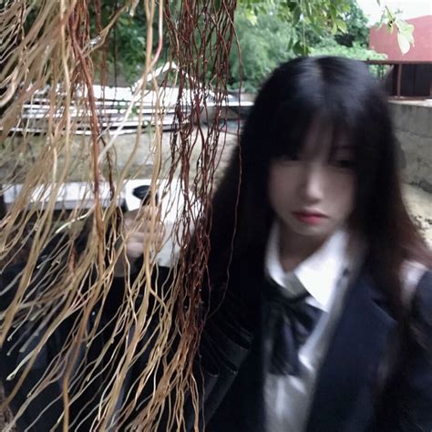 哭泣女生头像女温柔