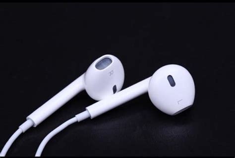苹果耳机 Airpods 第三代 蓝牙耳机 模型渲染_江湖闲散艺人-站酷ZCOOL