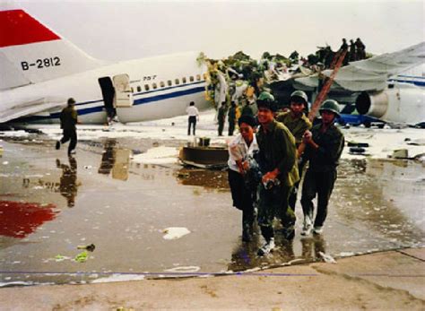 1990年中国客机被劫持撞毁两架客机_老李览史_新浪博客