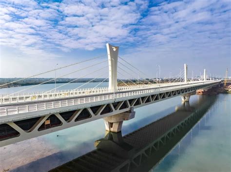 江西赣州：为美好生活加速 一批快速路主线高架将预通车-新华网