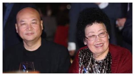 迟重瑞老婆个人资料（"唐僧"老婆陈丽华，坐拥530亿资产，不愧是中国女首富） | 说明书网