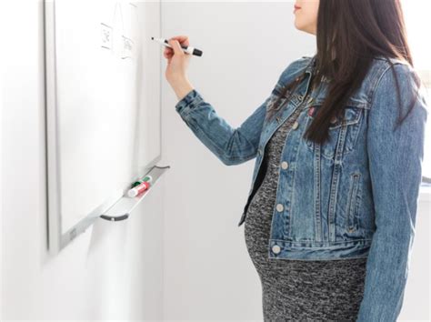 怀孕后坚持上班很辛苦，工作中注意这六点，对孕妈和胎儿都好_Tips